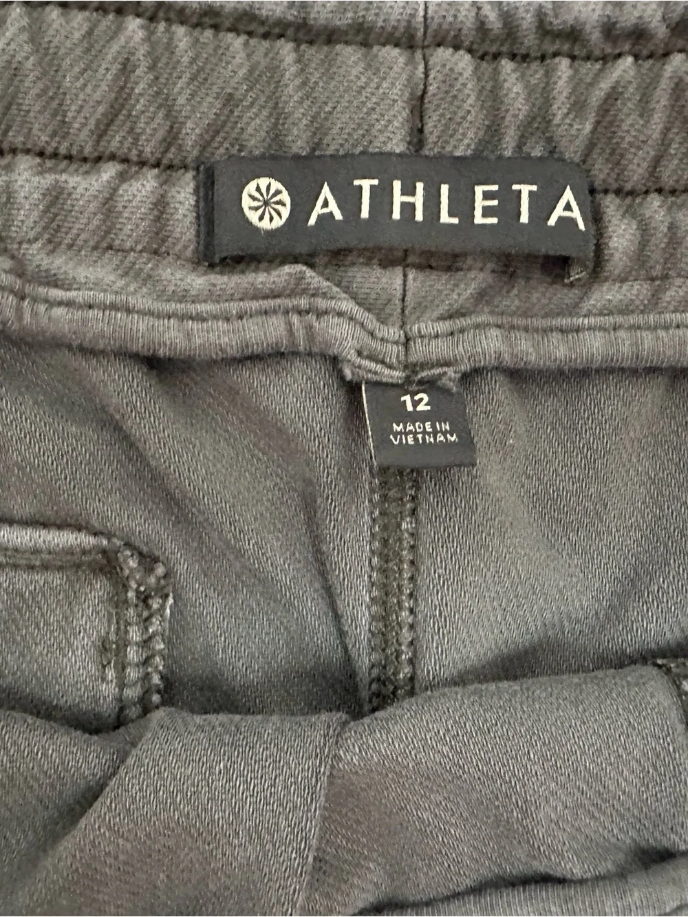 Athleta Women’s Charcoal Drawstring Athletic Skirt with Zip Pockets